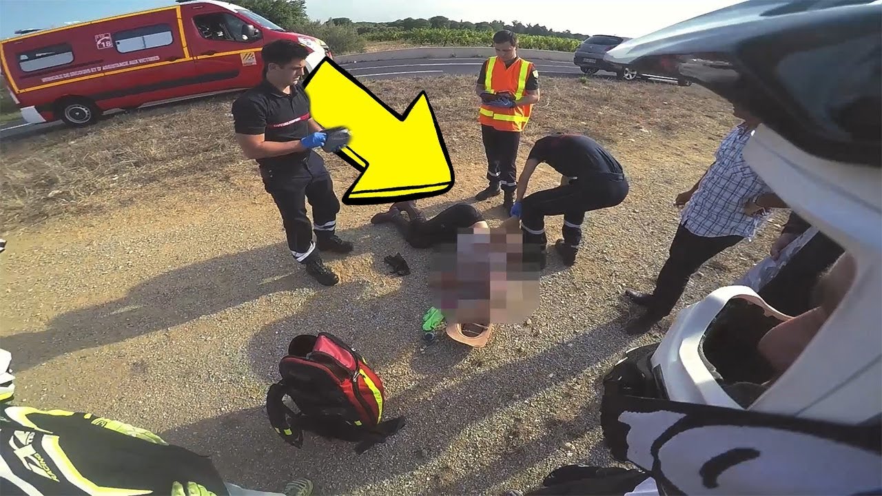 UNE FEMME TOMBE D'UN CHEVAL DEVANT MOI !