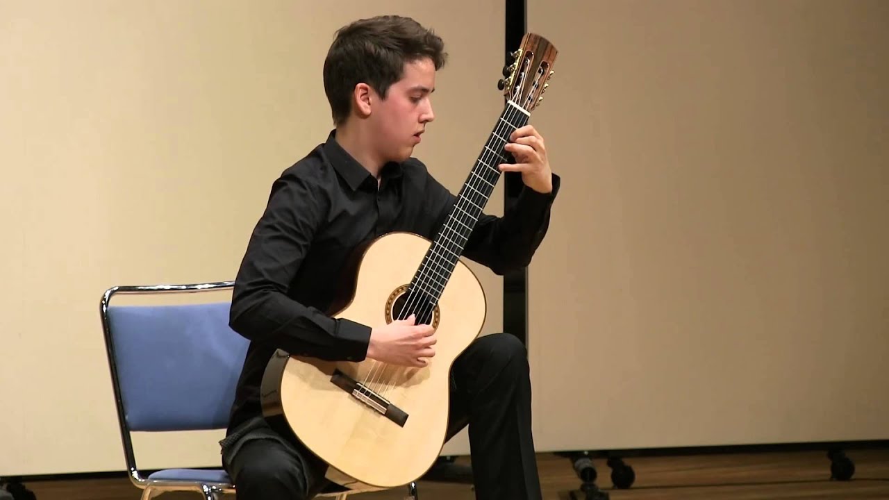Xavier Jara plays Joaquín Rodrigo: Toccata