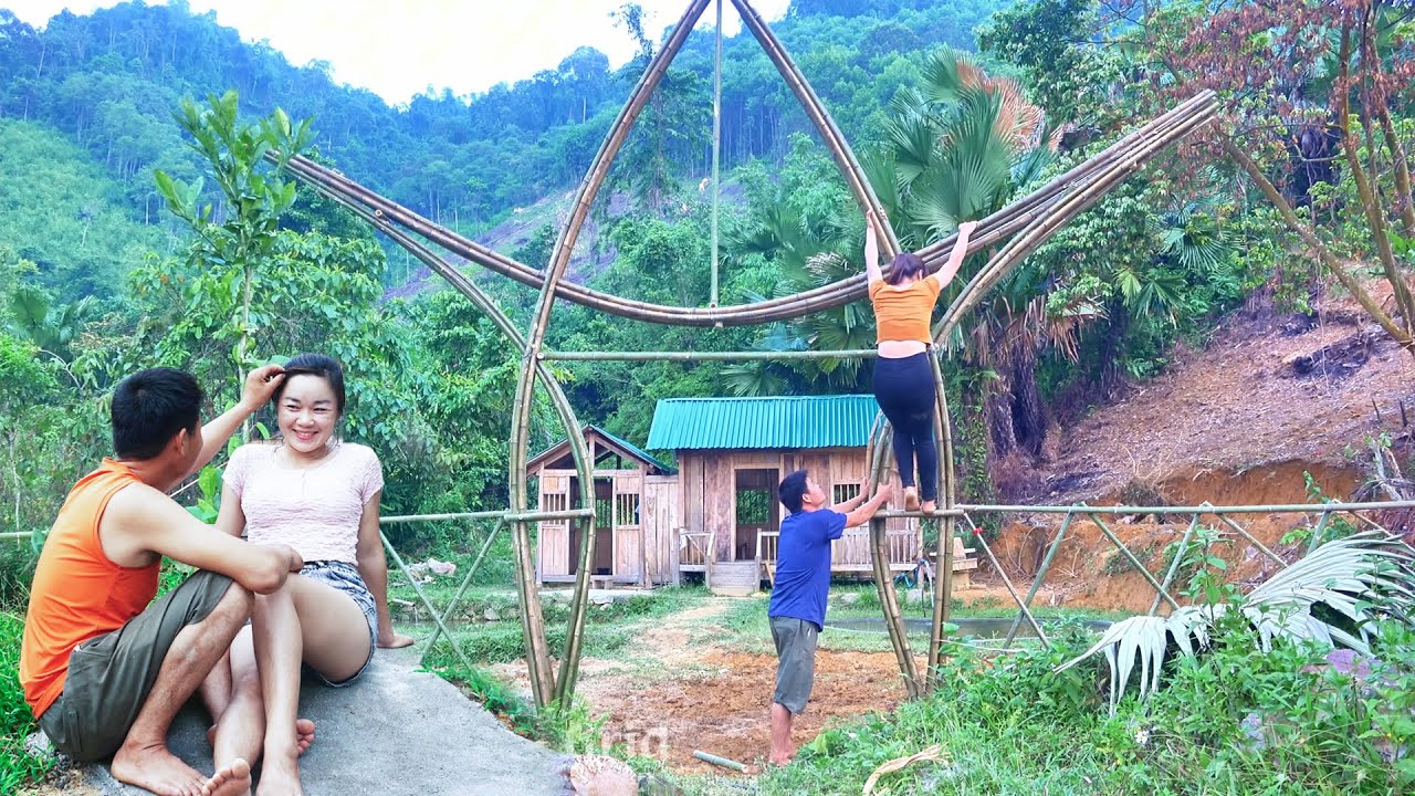 30 Day DIY: YOUNG Couple Building A Unique Bamboo Gate - How is a Dream House Built?