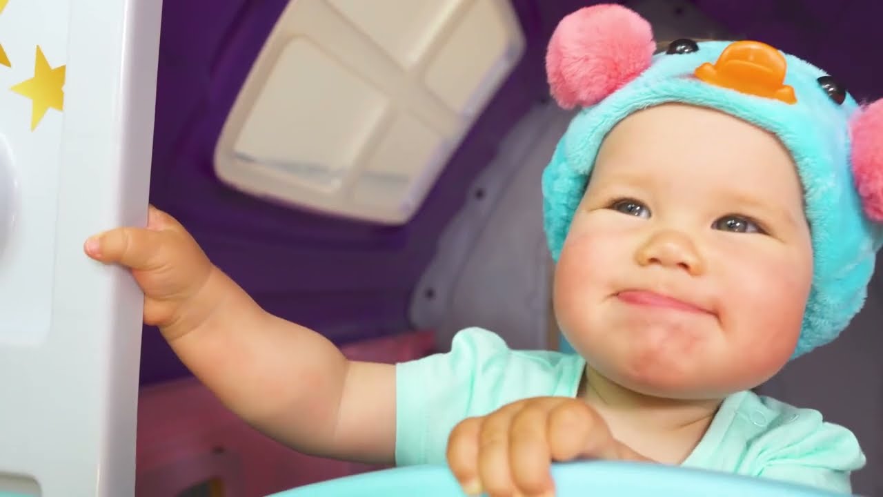 Twinkle Twinkle Little Star Song | Смешные дети & видео для детей | Vasya Kids Show