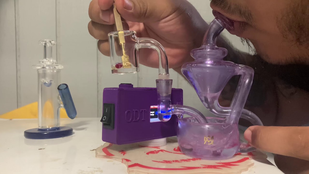 Mj Arsenal Claude Mini Rig with Bear Quartz Banger and Official Dab Tray Pocket Temper