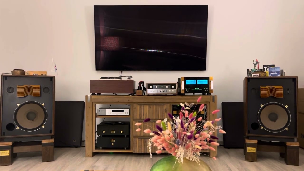 JBL 4333-JBL L300,  Mcintosh mc 500, Mcintosh c 22 , CD.