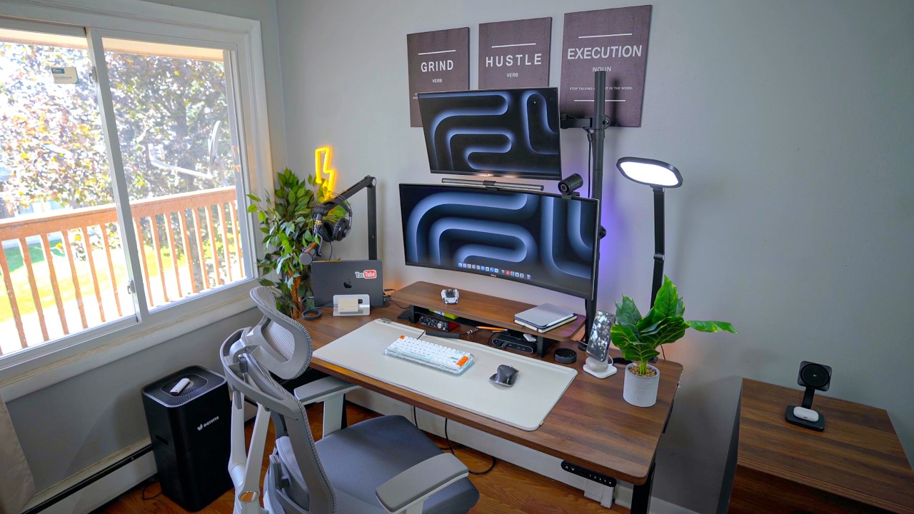 My Modern Productivity Desk Setup 2025