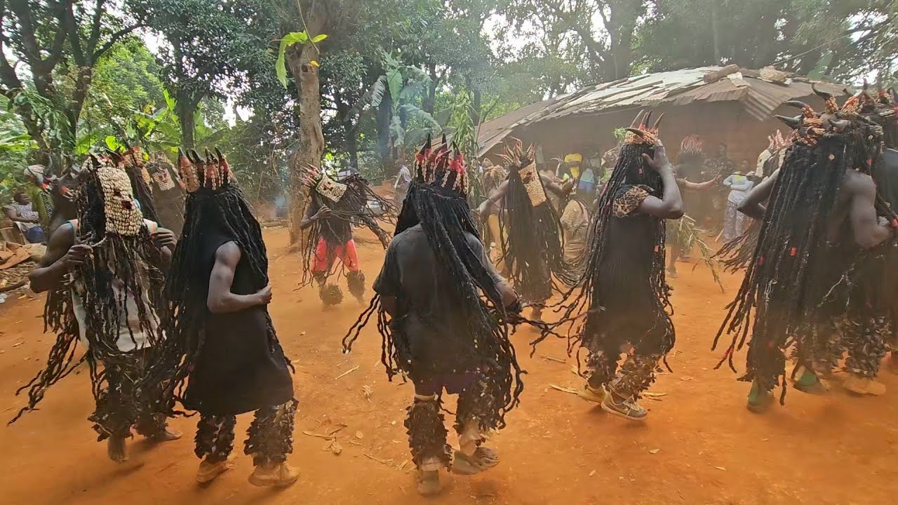 Danse Kougang ( Kun' Gang) de Bangou 
