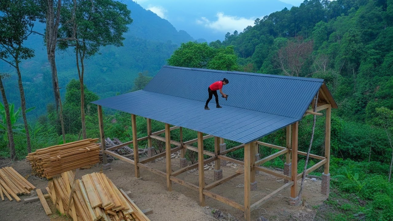 Building a giant 5-bay wooden stilt house - Roofing double-layered flat roof