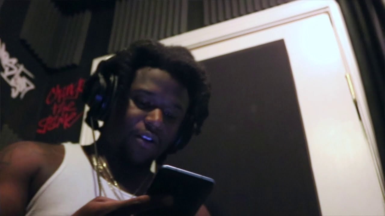 Maserati Ace - Runnin Shyt (In Studio Video) (Prod. By DJKronicBeats) Shot By: @ZackShotThat
