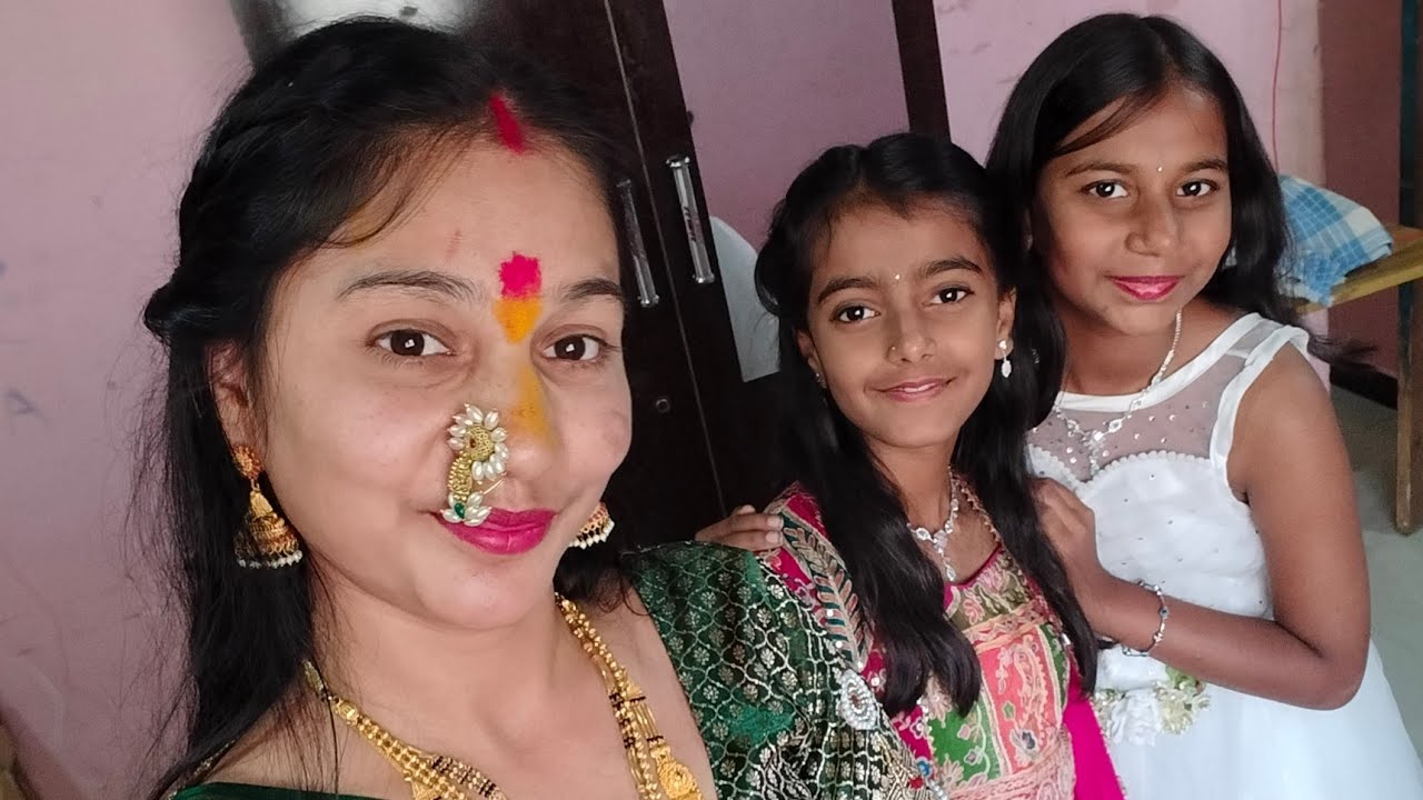  आज हे चूडी पहनाने की रसम 