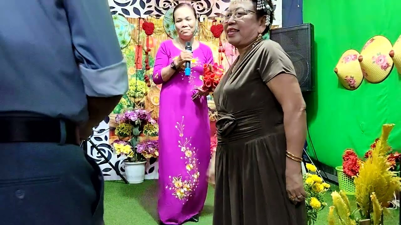 Hồng phấn..ck.. người thương kẻ nhớ 