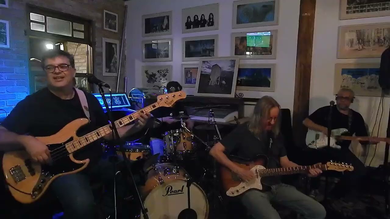 I Shot The Sheriff / Is This Love - Banda Radio Galena