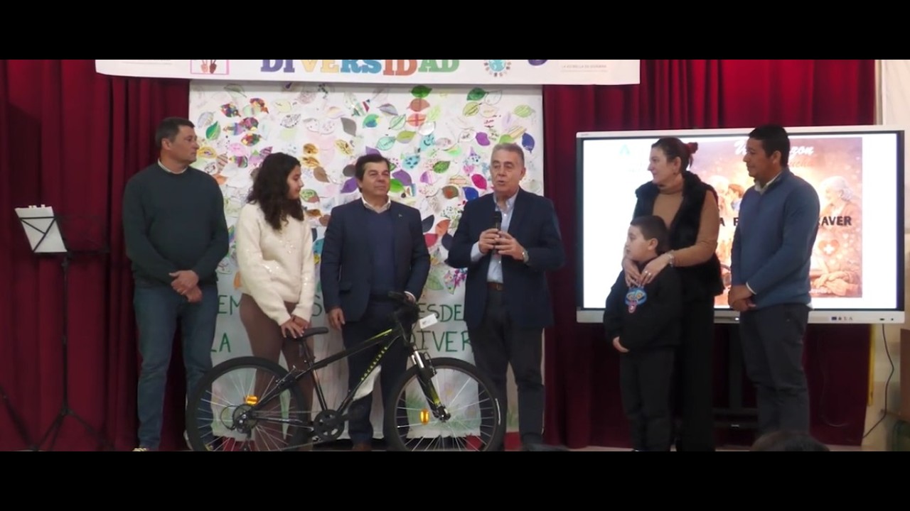 Actualidad I Entrega de premio literario a Noa Ramírez, alumna del CEIP Lope de Vega
