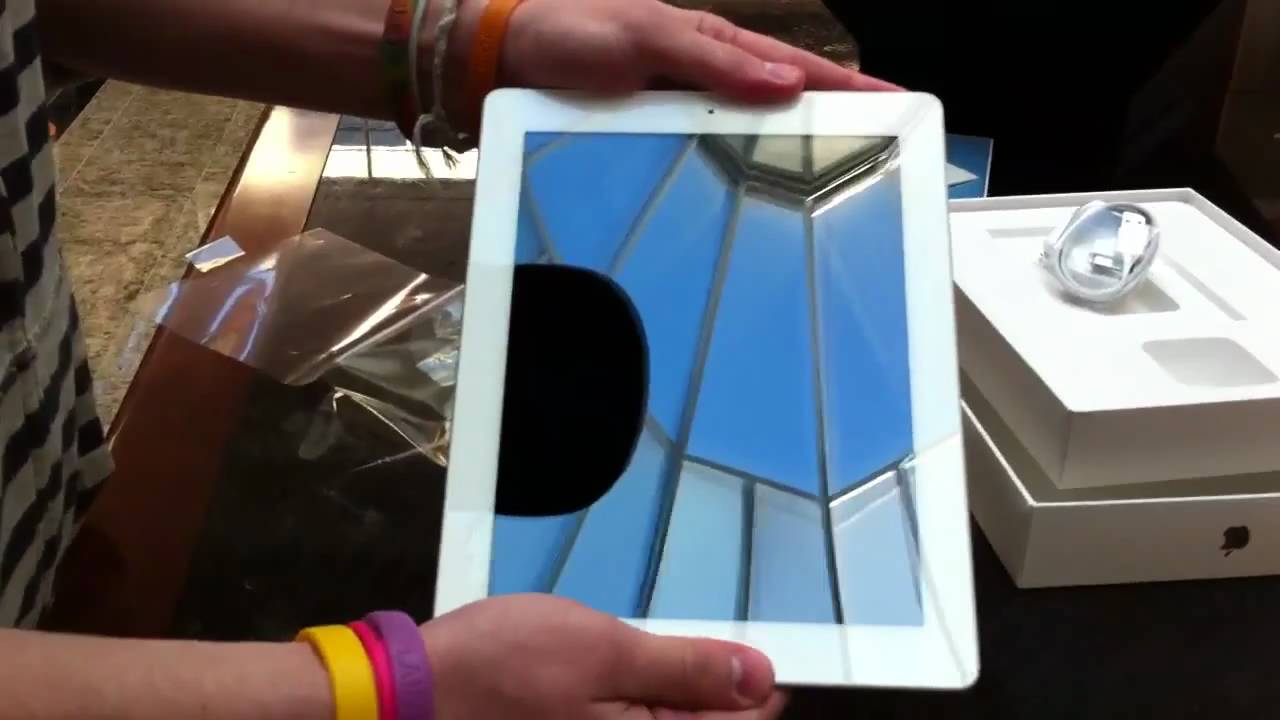 iPad 2 Unboxing!