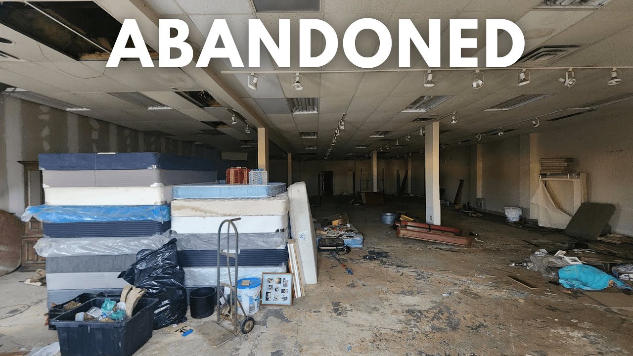 Abandoned Strip Mall in Flemington, NJ