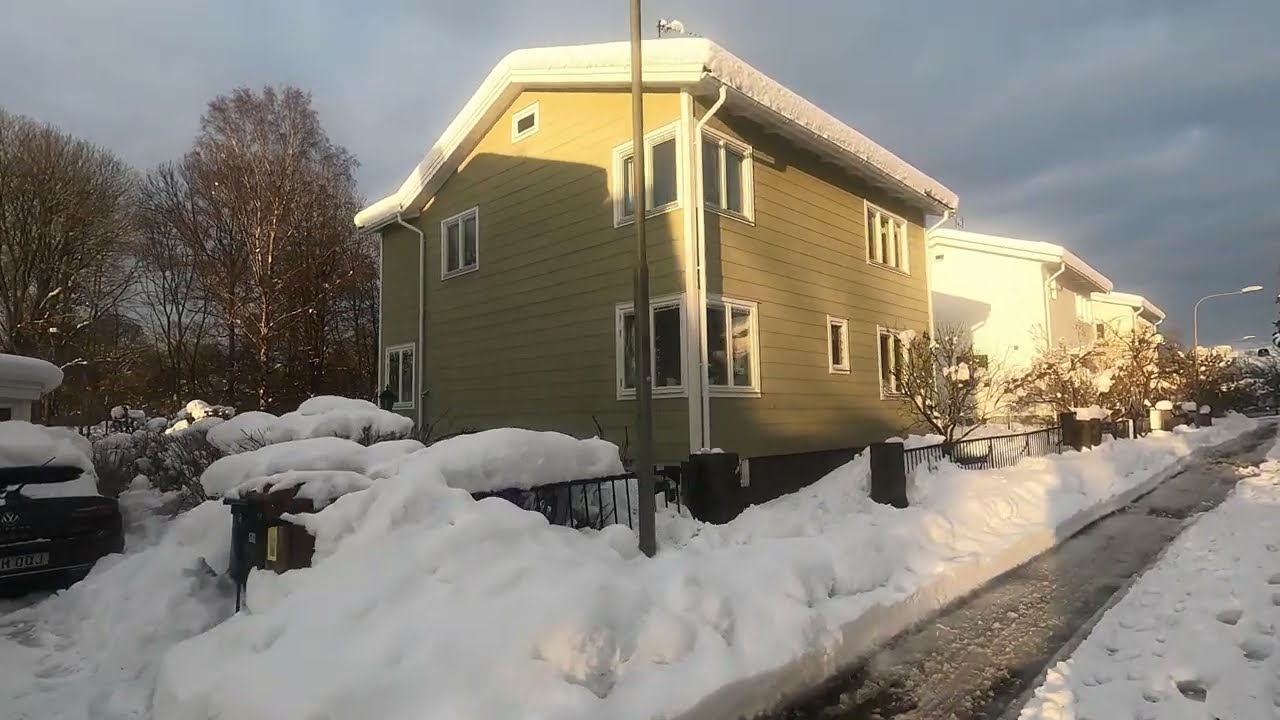 A Walk in the Snow! First Snow fall in Stockholm Sweden 2022❄️❄️ Enskede Gård