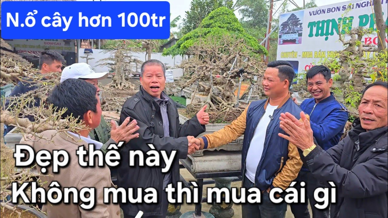 Mọi người vây kín để xem N.ổ cây hơn 100tr vui như Tết 