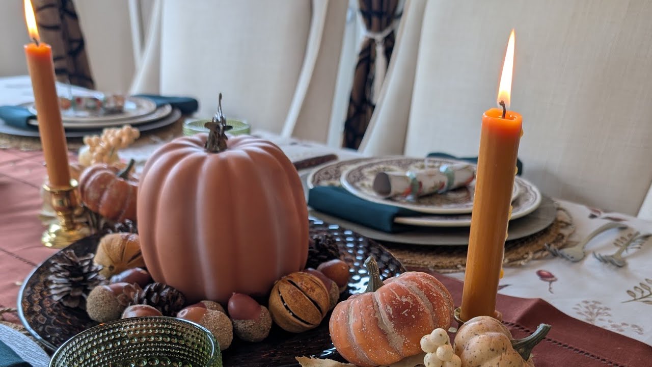 Here's How To Create a Beautiful Fall Tablescape!