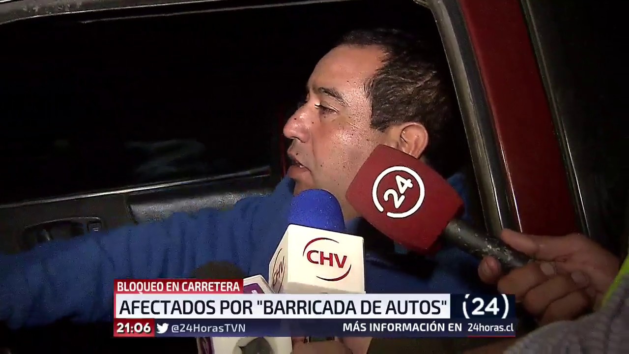 Autos quemados: La nueva moda delictual en las autopistas | 24 Horas TVN Chile