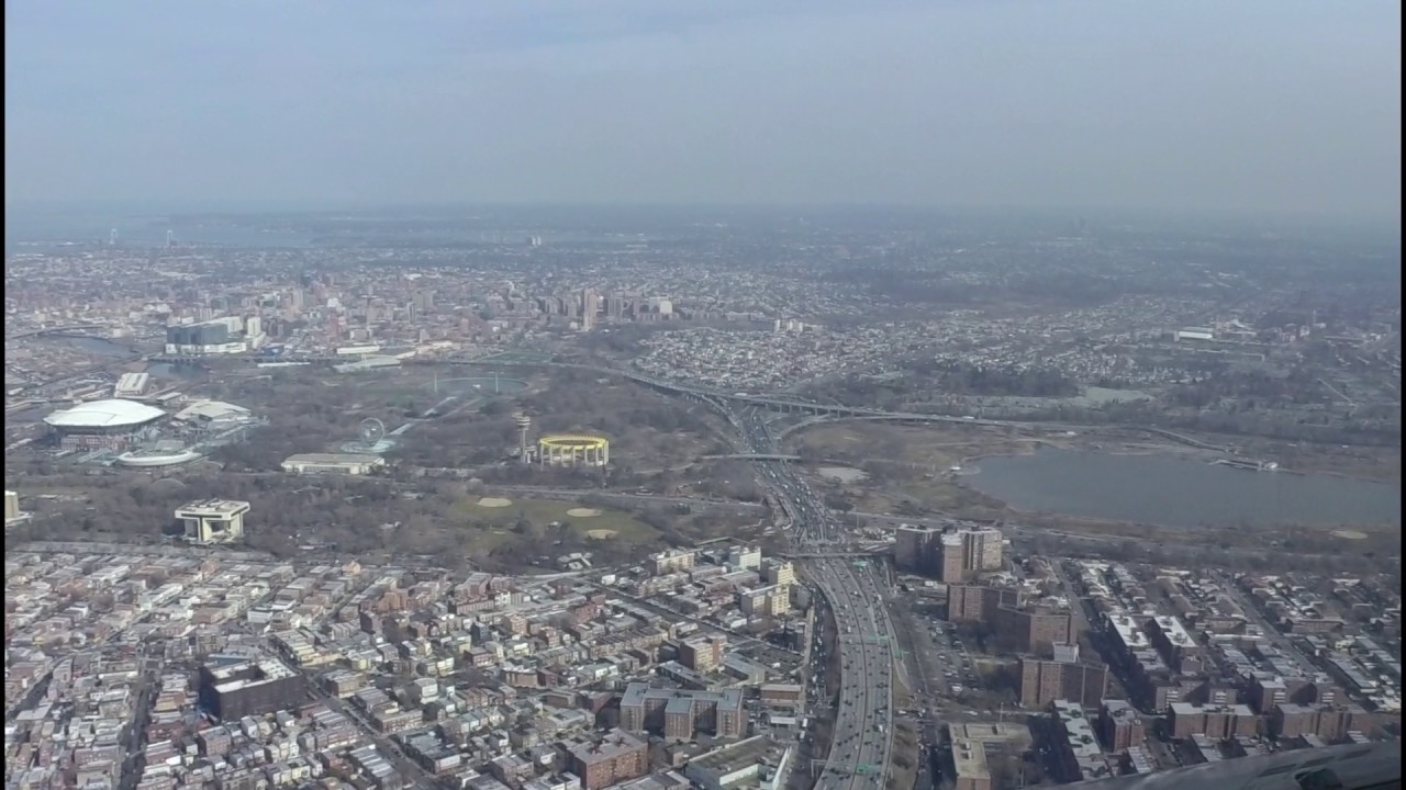 Landing at La Guardia Airport - Expressway Visual Approach Runway 31 - Airbus A320