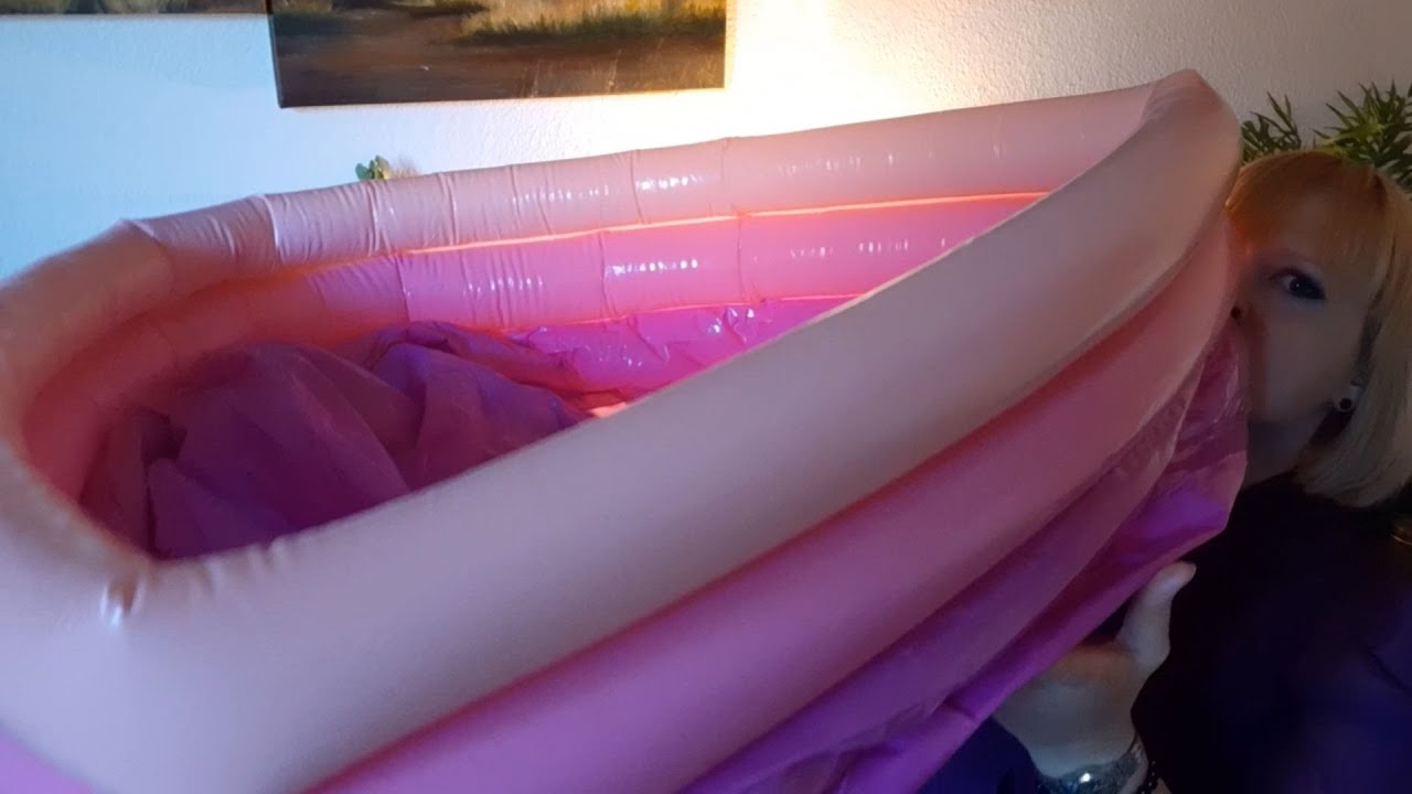 Inflating PINK Swimmingpool
