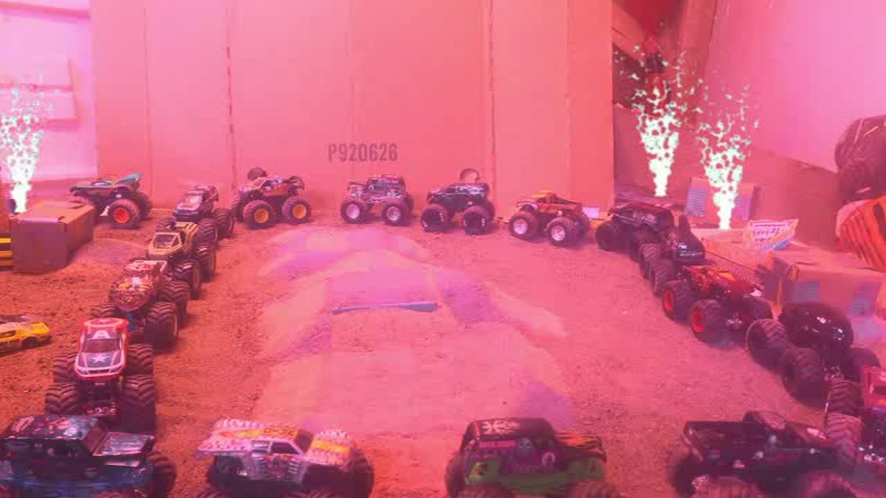 Freestyle! StopMotion MonsterJam World Finals 5!