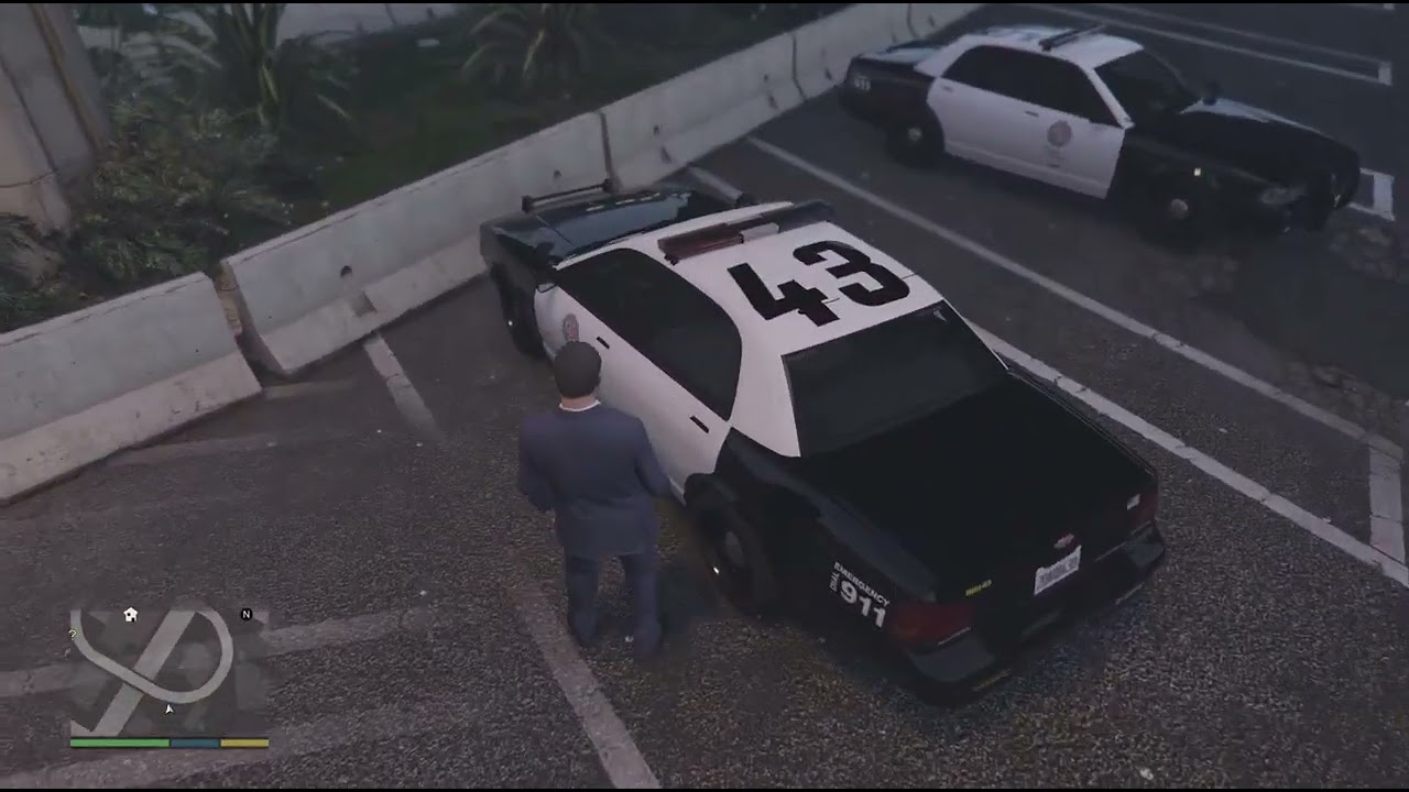 GRAND THEFT AUTO STORY MODE DRIVING A POLICE CAR THEN WATCHING CARS FOR SPEEDING 