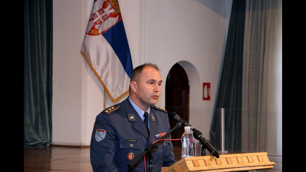 Dodela spomenica pripadnicima 250. raketne brigade: pukovnik Tiosav Јanković