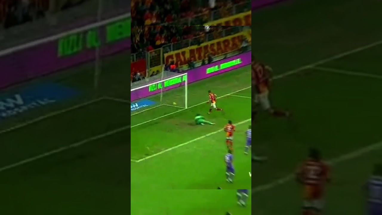 Bu bana birini hatırlattı🥲#galatasaray #keşfet #shorts #latspread #mertens #snejder #erdentimur