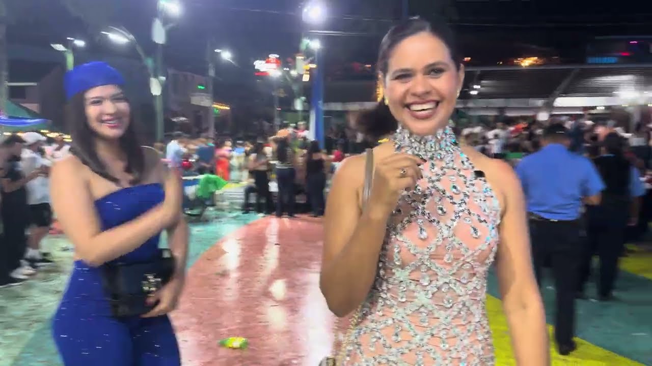 Entré al carnaval y todo se salió de control 🎭🌙 Nicaragua 🇳🇮 