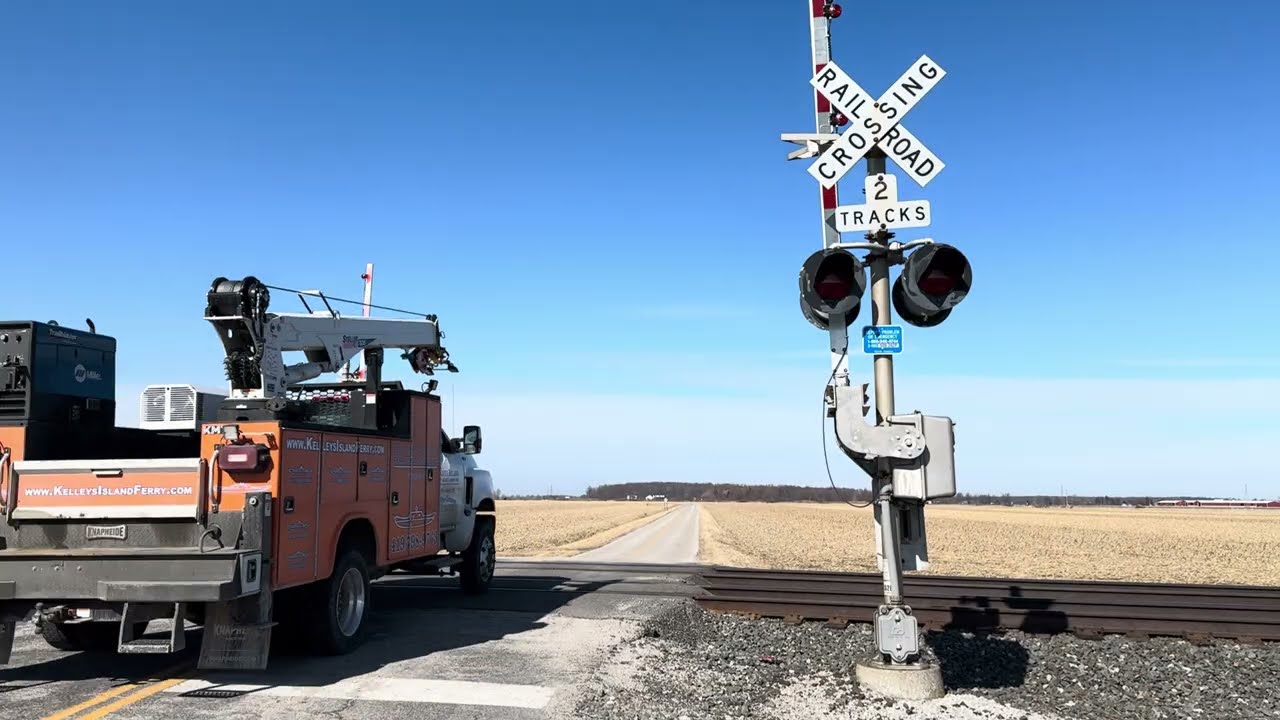 Vogel Rd Railroad Crossing, Oak Harbor, OH (Video 3)
