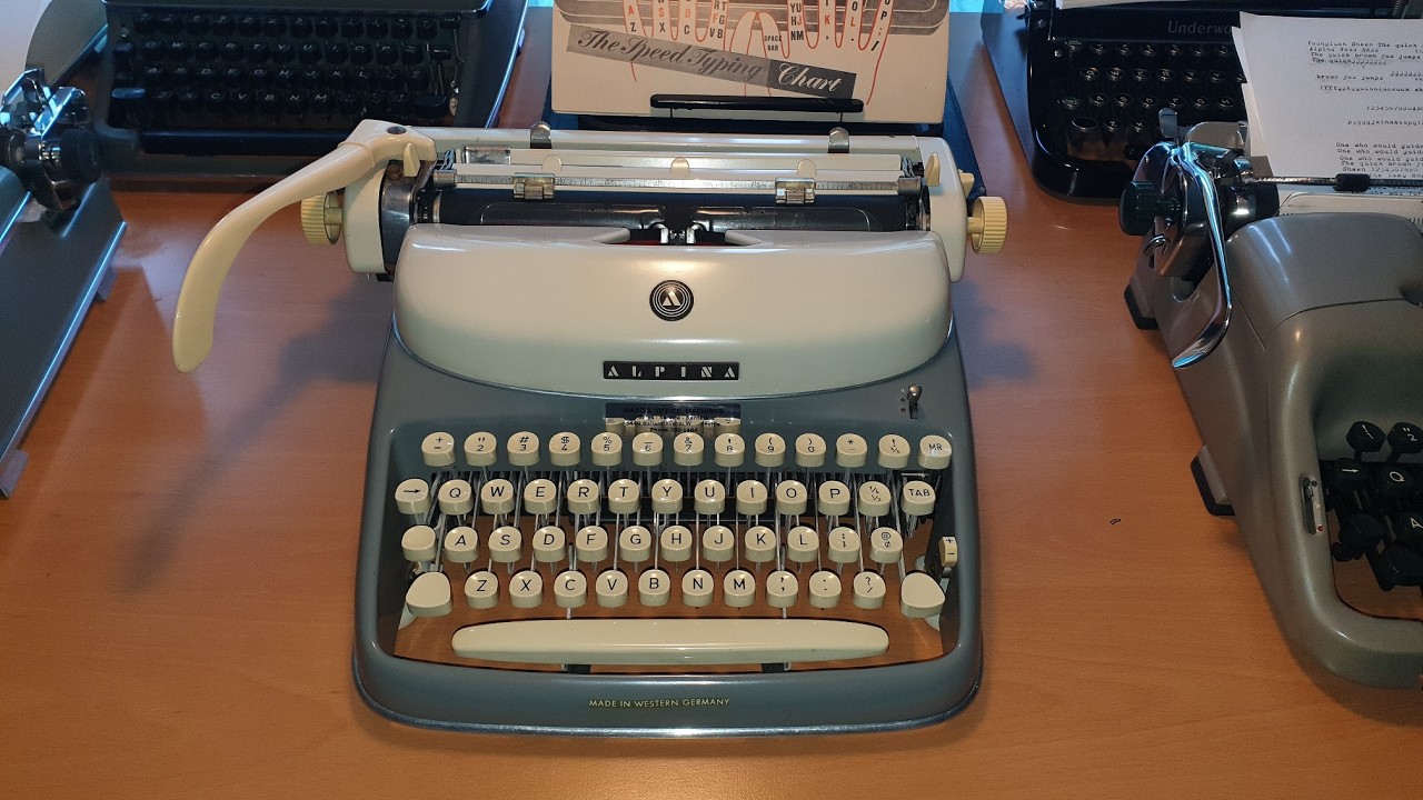 Alpina SK 24 Typewriter