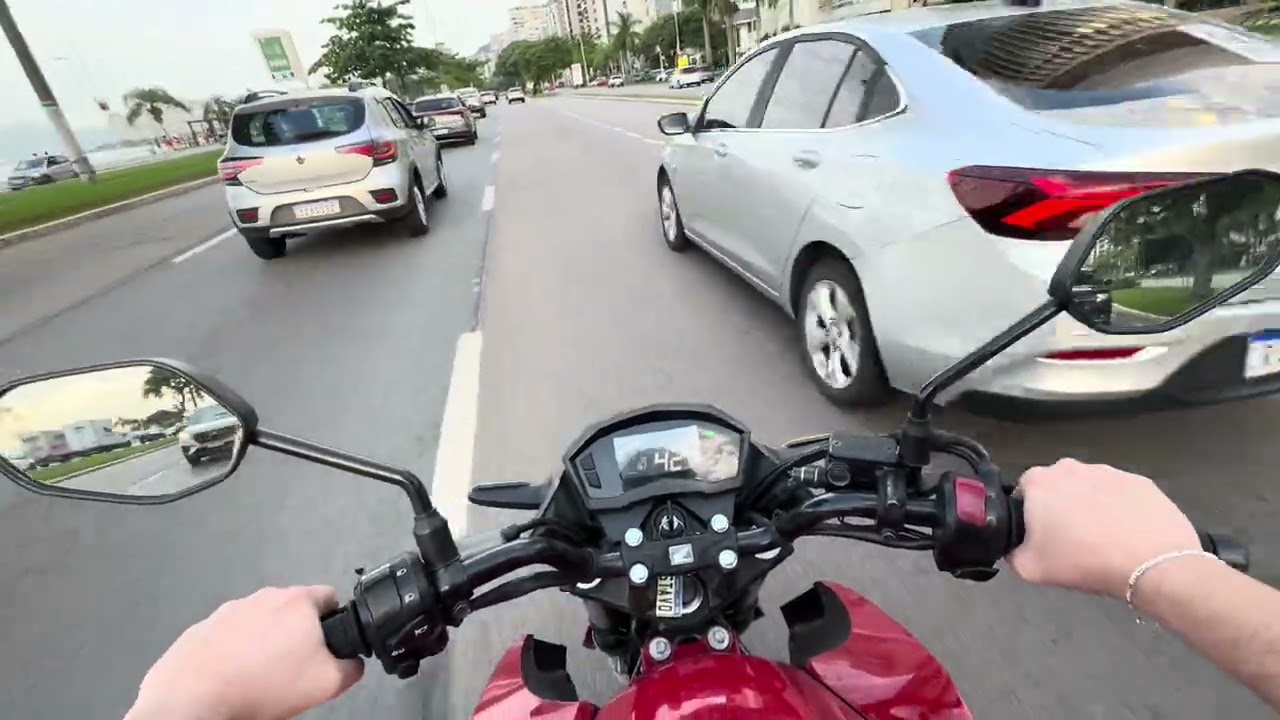 DE MOTO ATÉ O CORAÇÃO DE FLORIPA 
