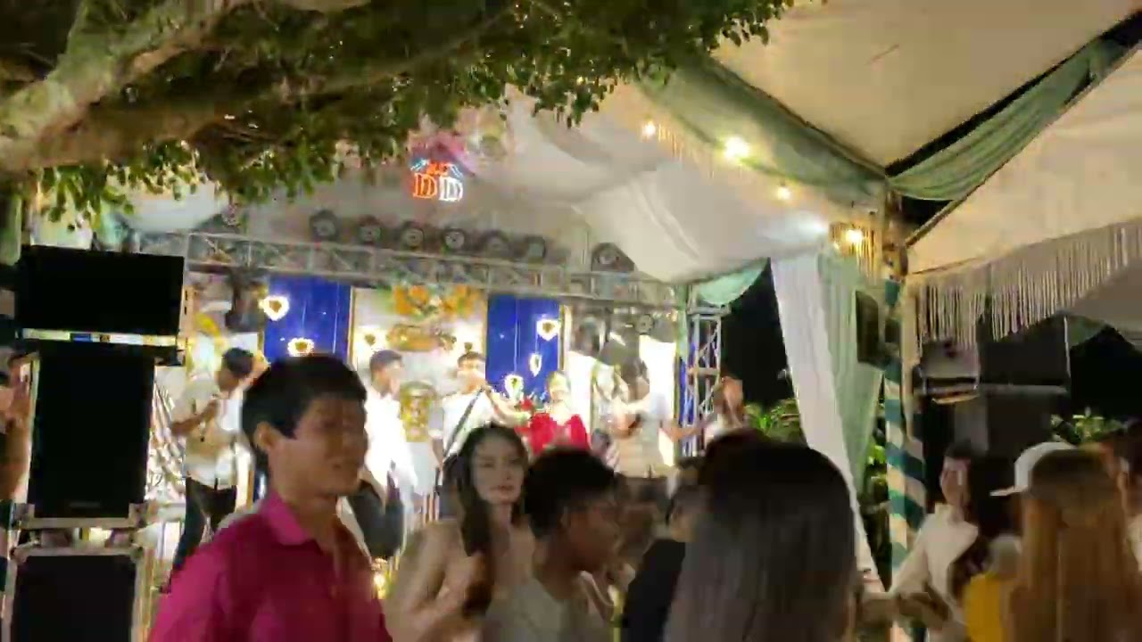 Lee Rap Kromom 3 style tại đ&aacute;m cưới s&oacute;c trăng