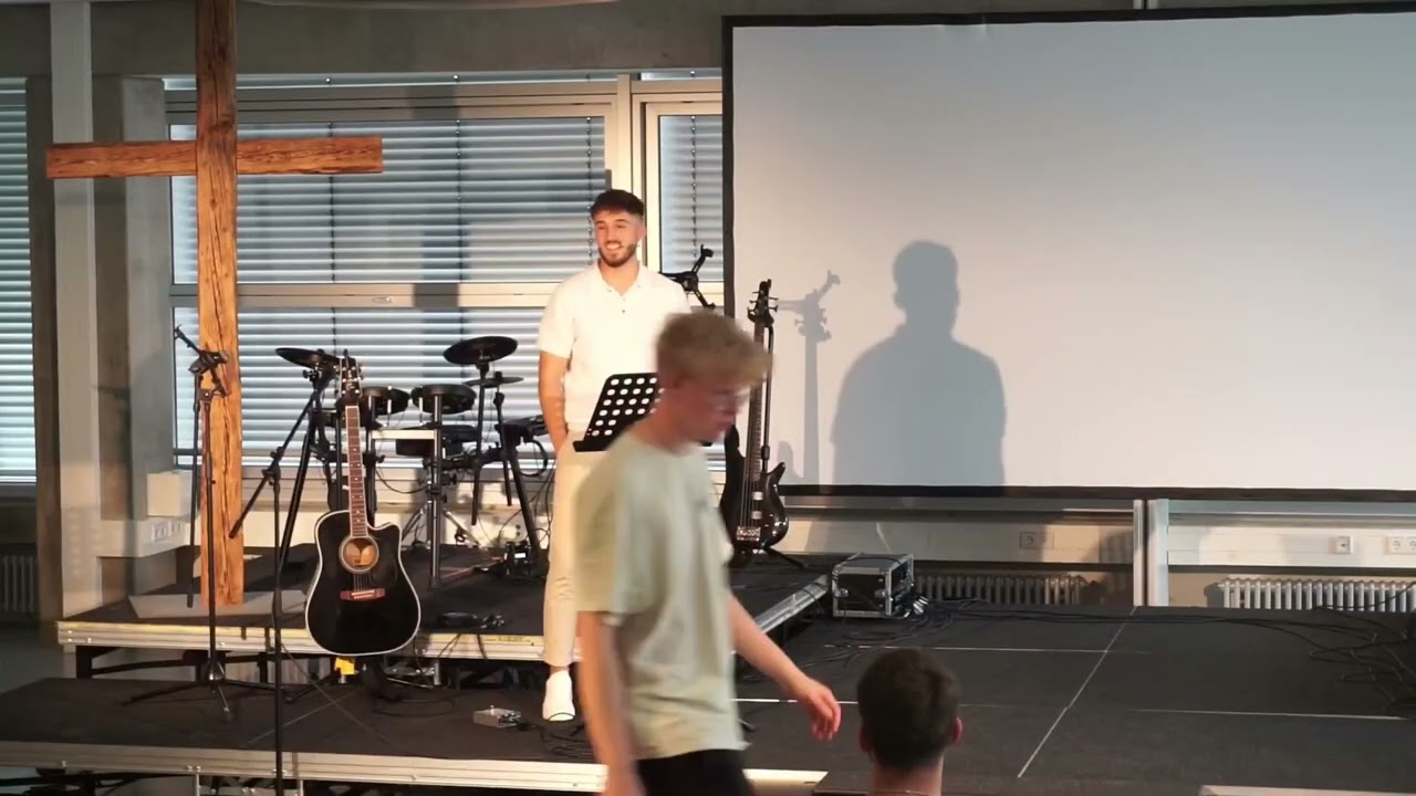 Gottesdienst - Ein Schritt mit Folgen - Nachfolge heute - Predigt mit Joel Schüttler