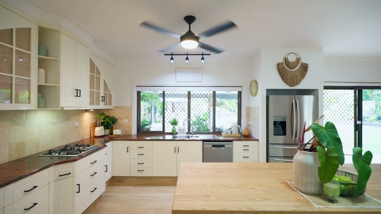 17 Wellington Cres, Wondunna