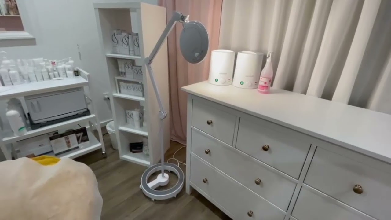 How to start your very own Beauty Salon AT HOME!