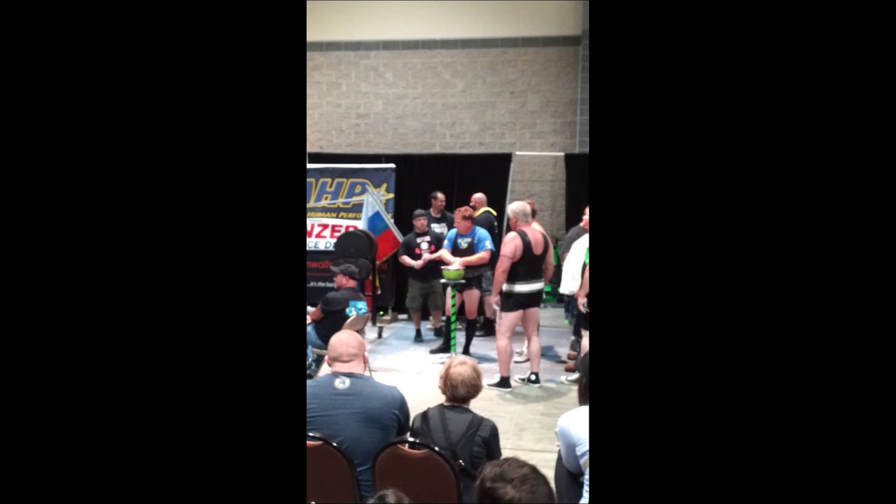Morgan Mitchell 550 deadlift Europa 2013