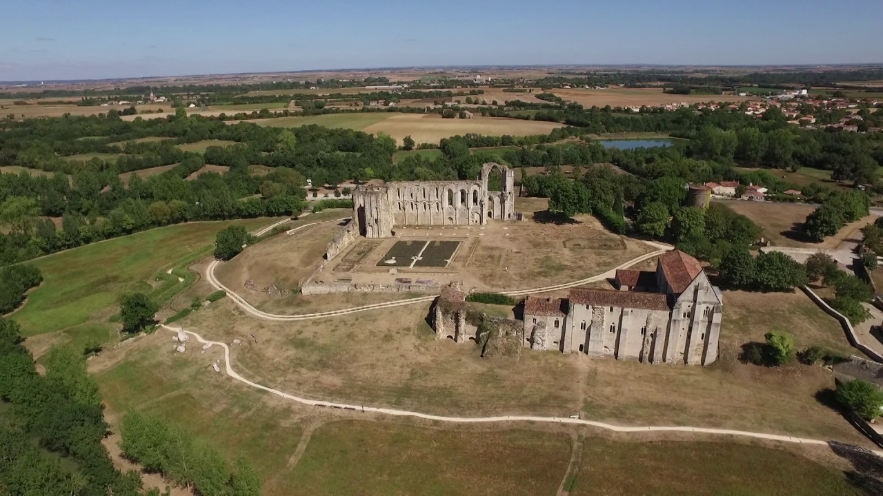 Étonnant Patrimoine : l'abbaye de Maillezais