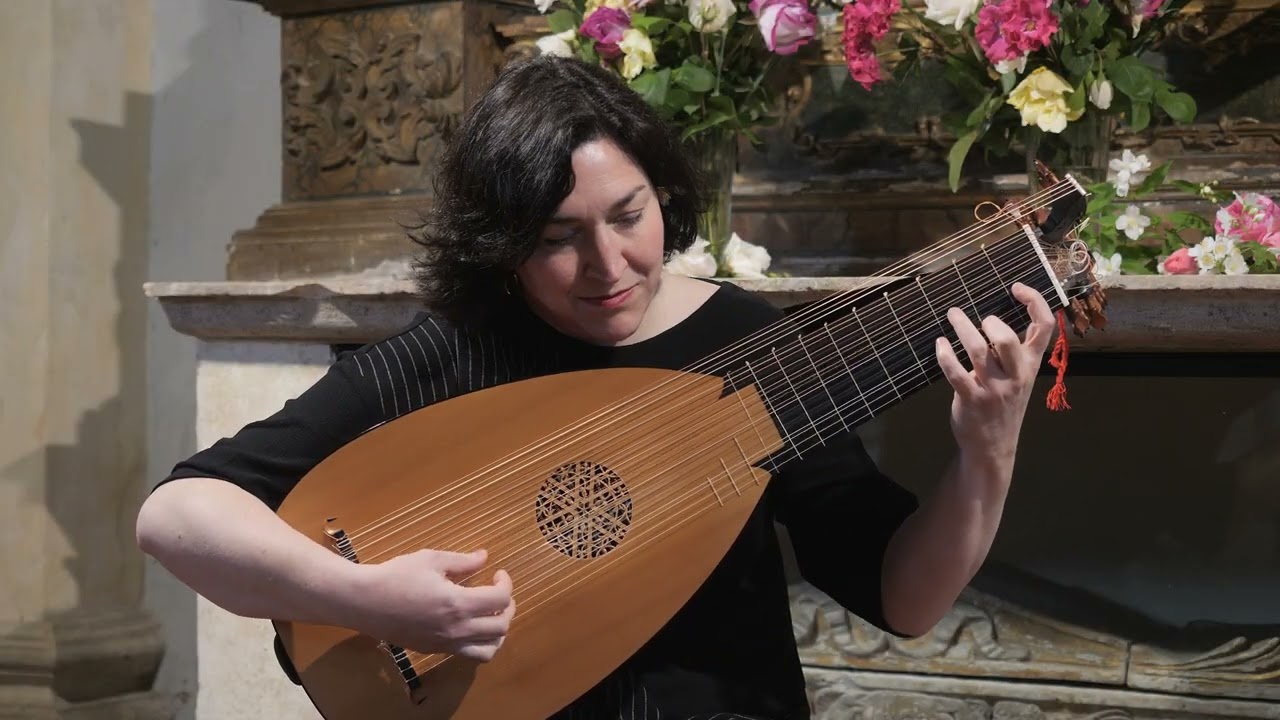 J. S. Bach - Fugue in G minor BWV 1000 - Evangelina Mascardi, baroque lute