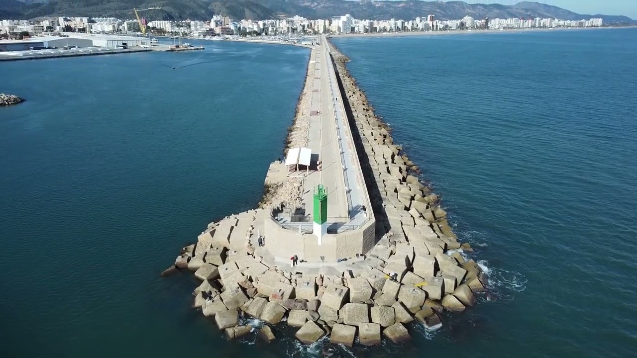 🌊✨ Donde el Mediterráneo se encuentra con la eternidad: Un viaje sonoro y visual sobre Gandía. 🎬🚁