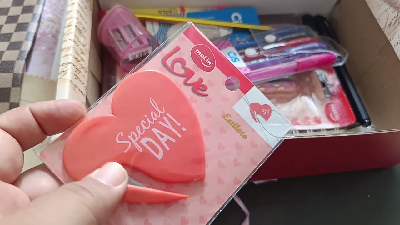 Unboxing caixa surpresa papelaria Laranja lima tema cartas para Julieta.