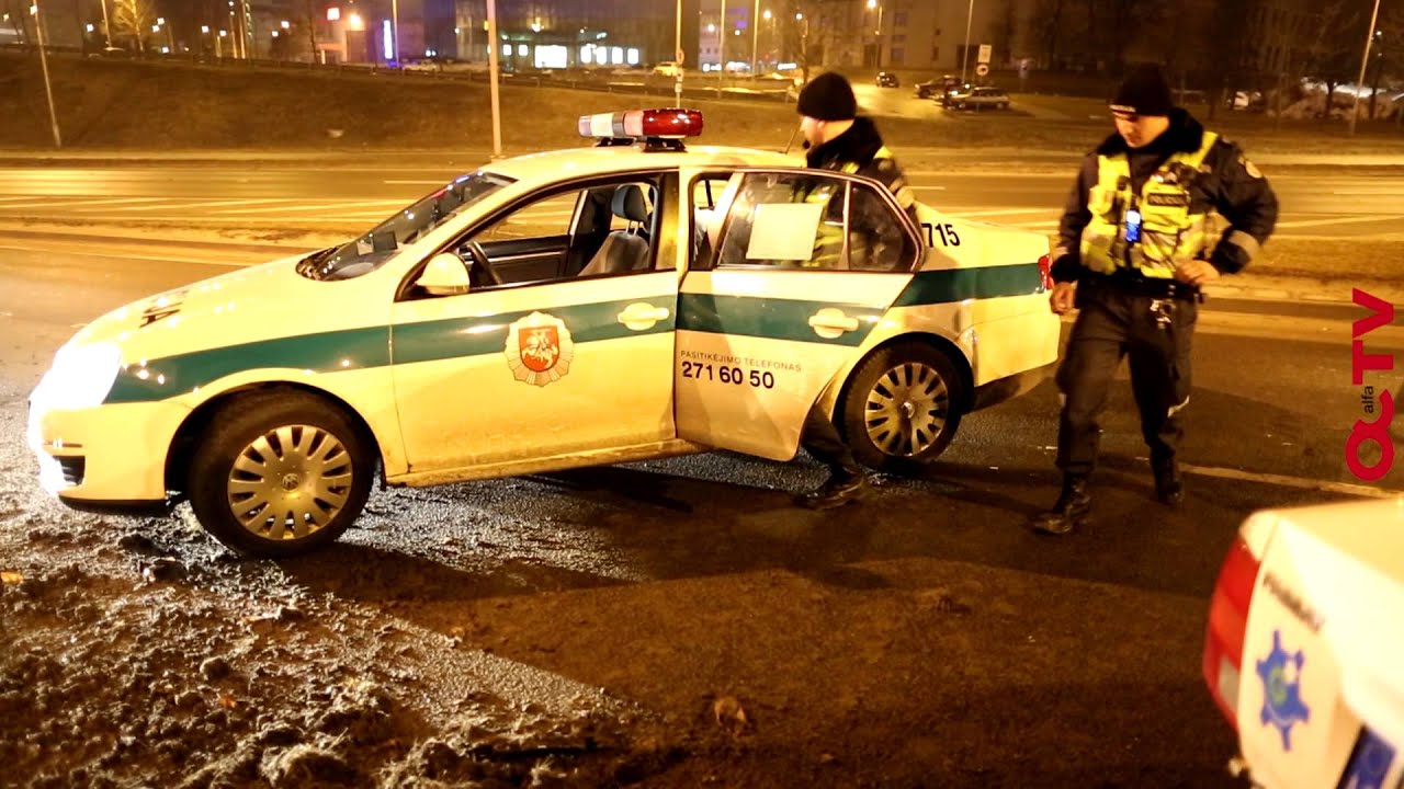 Jaunuolis po avarijos bandė pabėgti nuo pareigūnų