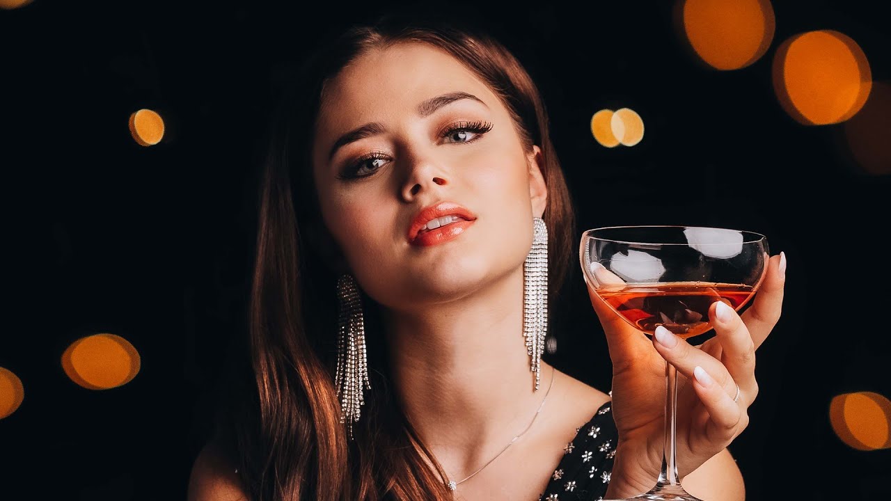 Stefania &ndash; WAIT NO MORE (Official Music Video)