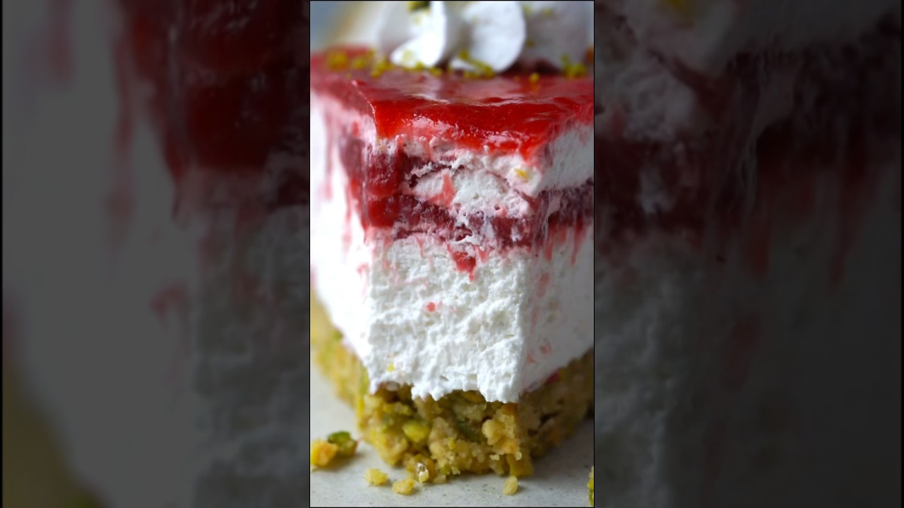 No Bake Erdbeer Pistazientorte &hearts;️ // #rezept #backen #veganbacken #lecker