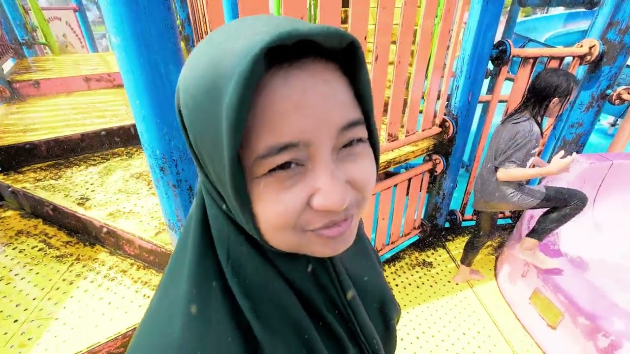 HIRA JALAN JALAN KE GARUT