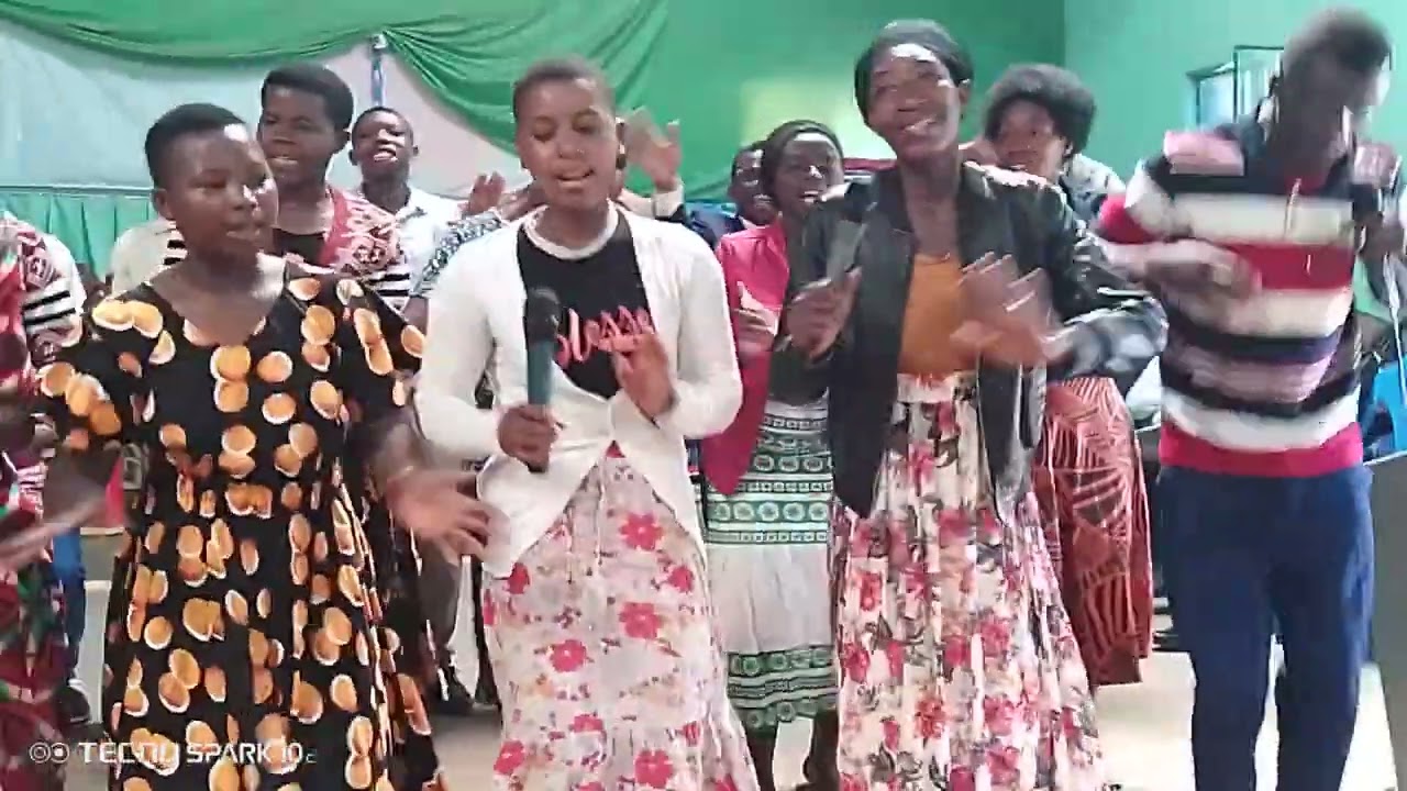 Yikandeho nonaha wakirishimwe ryima a maze uririmbane nabo AMENA 