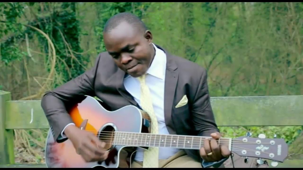 Dans ta présence frère Lambert KALOMBA clip officiel
