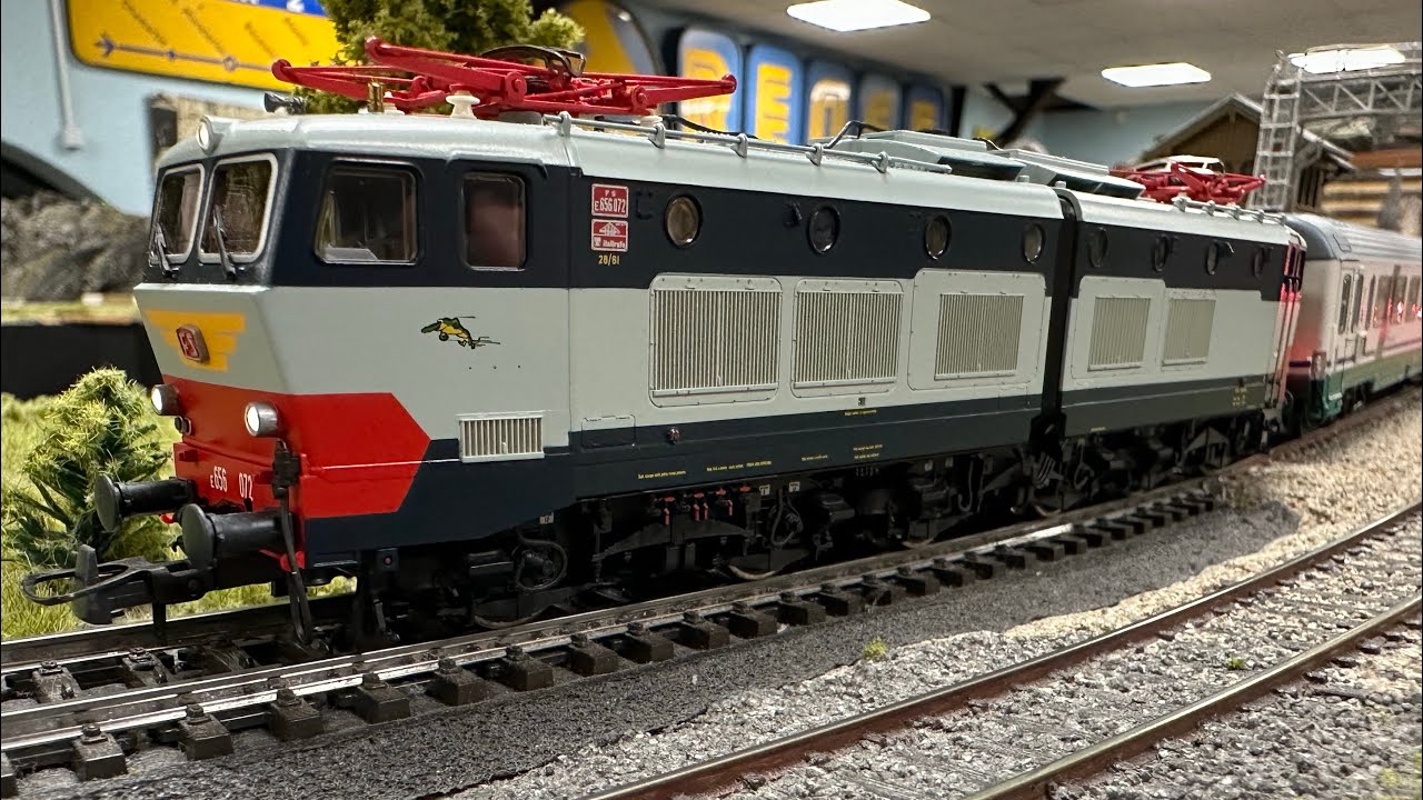 E656 072 FS mit EC 84 Michelangelo Roma Termini - München Hbf