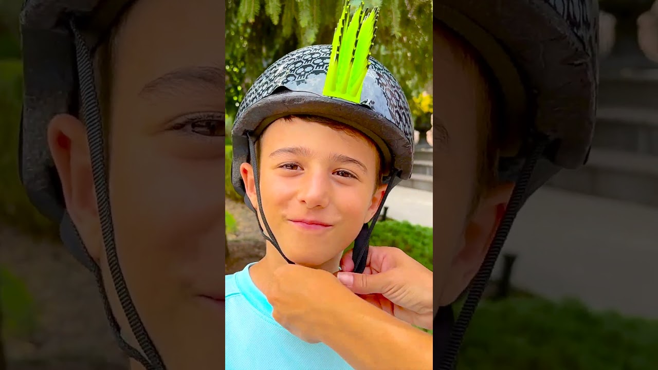 Matteo learns tips on how to ride a bike #shorts #deedeeshow #deedee #learntorideabike