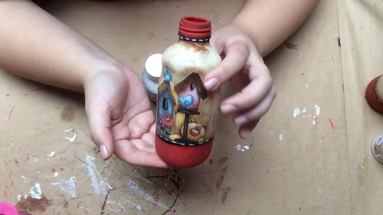 Garrafinhas de leite de coco decoradas com decoupage