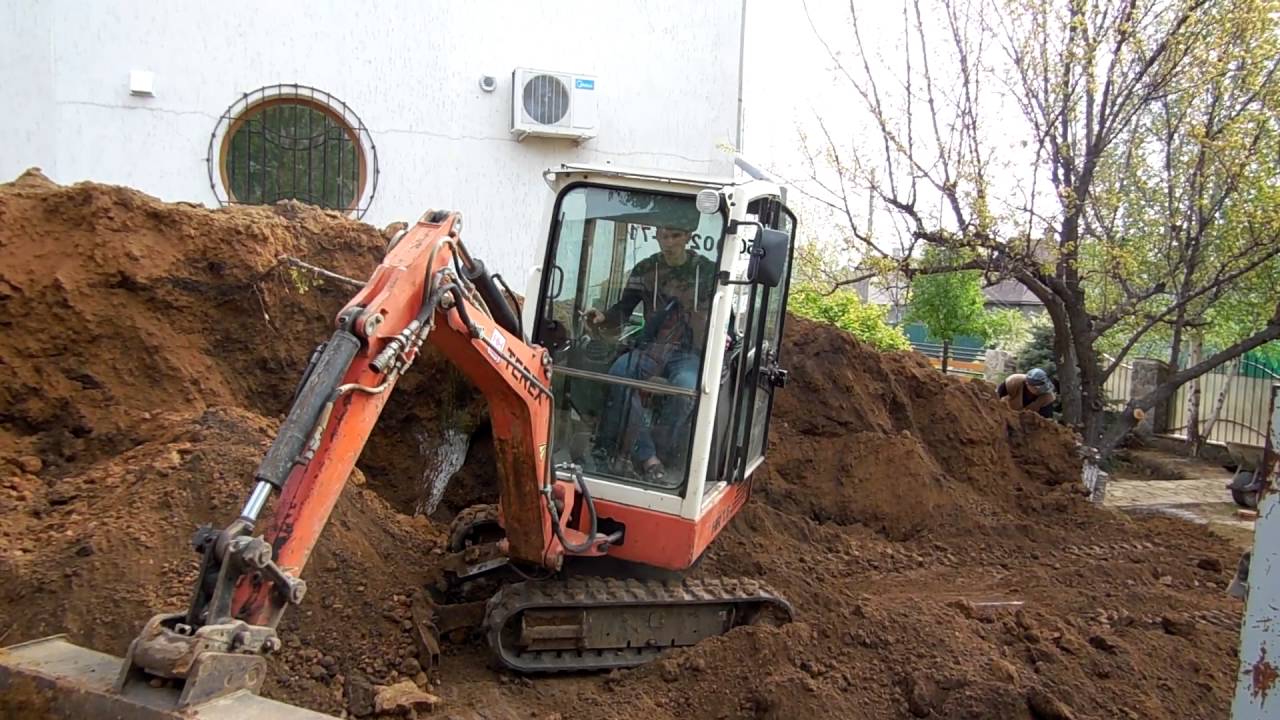 Мини экскаватор Terex HR 16