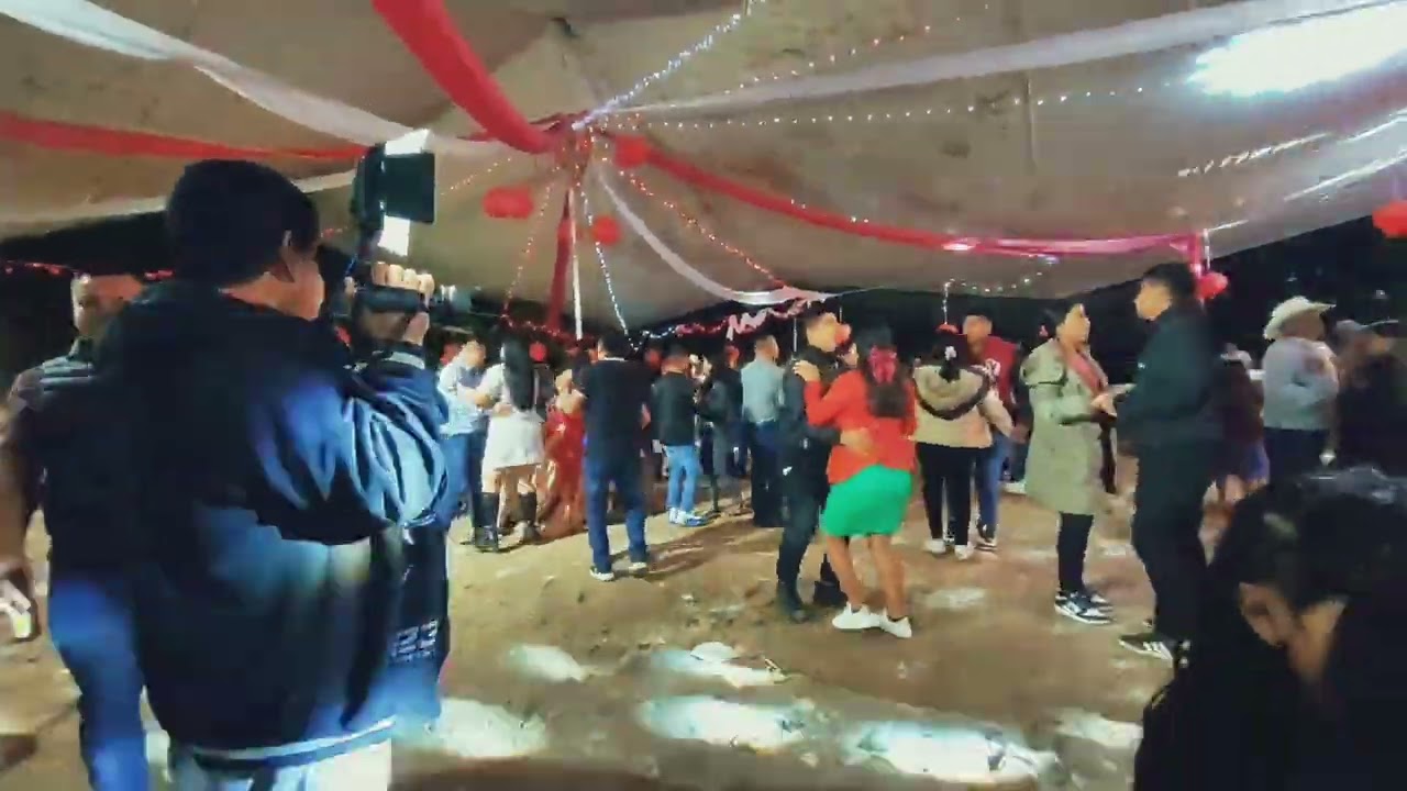 Baile en ayolia   grupo mensajeros musical 
